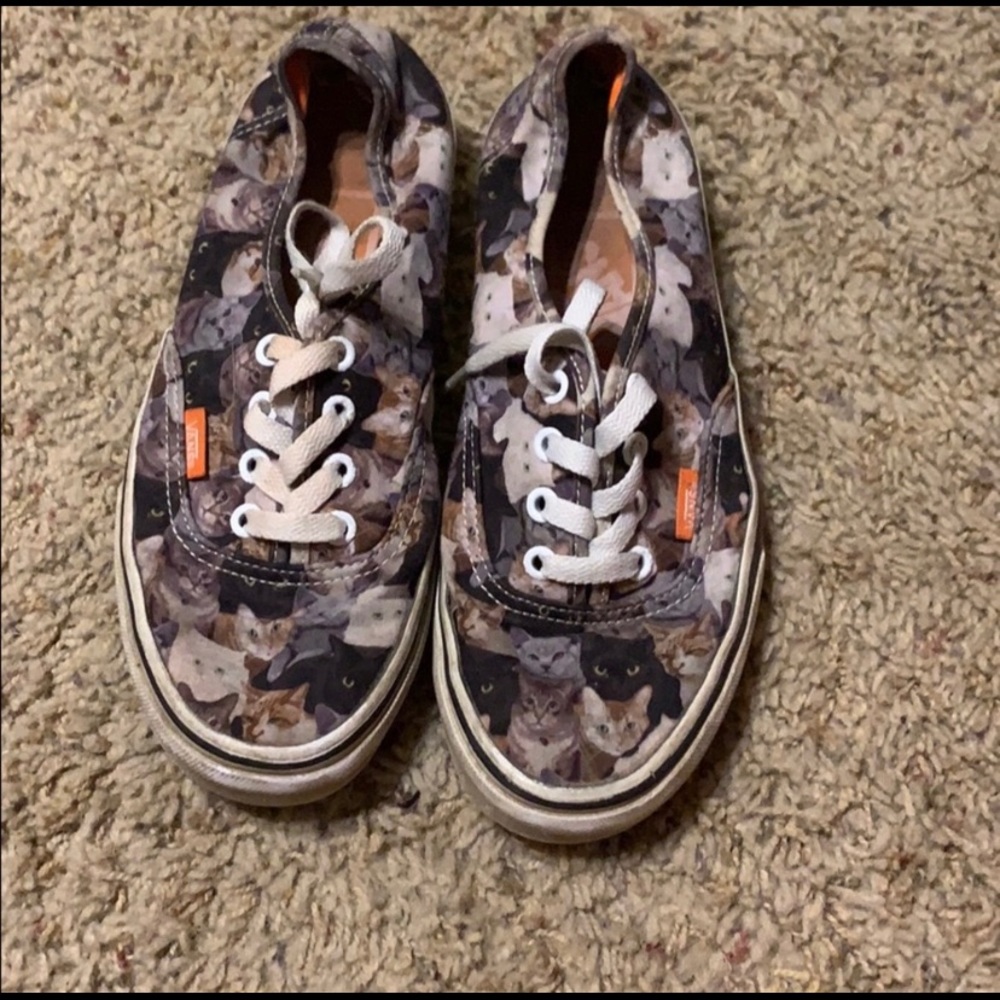 Cat print Vans